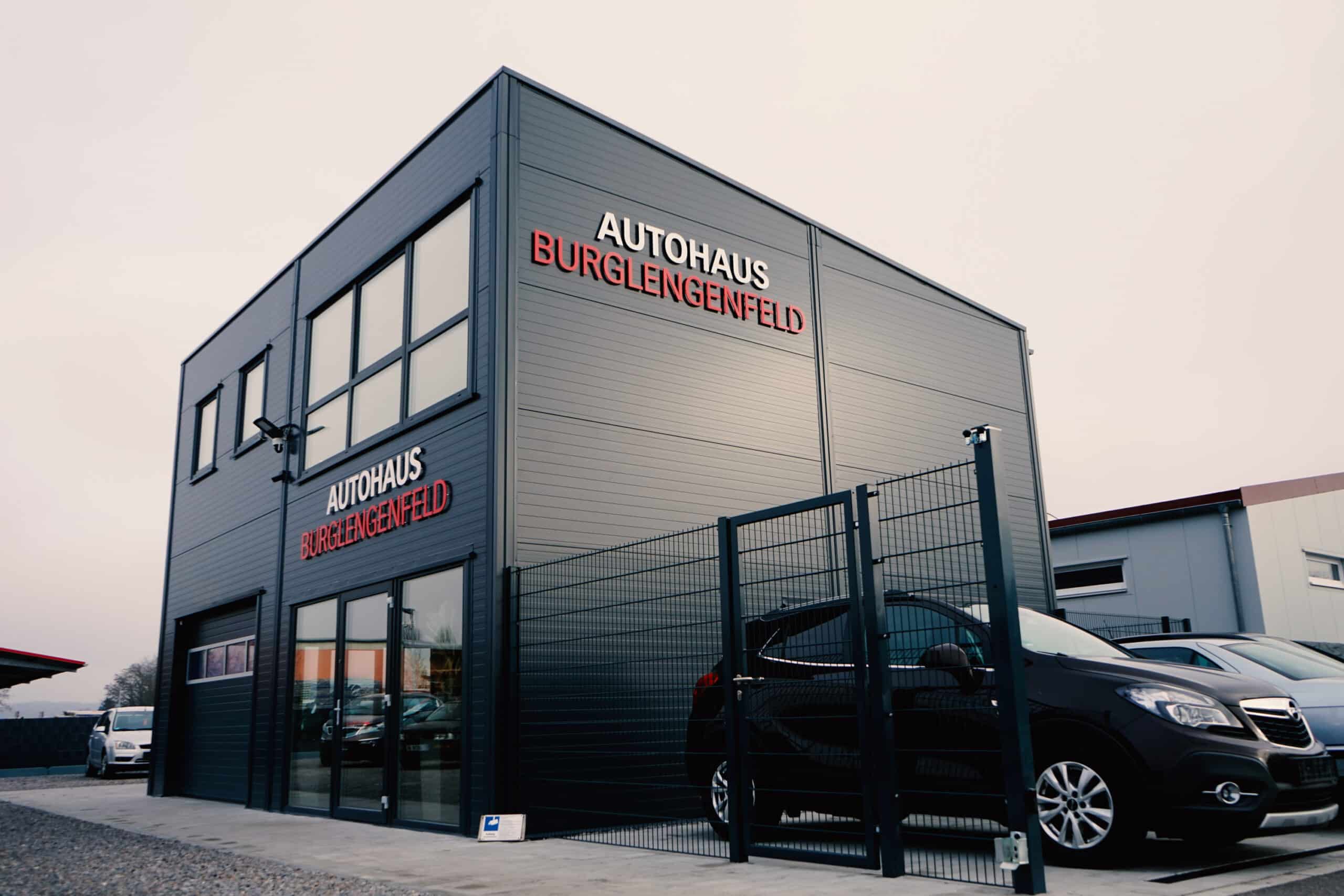 Außenansicht des Autohauses Burglengenfeld