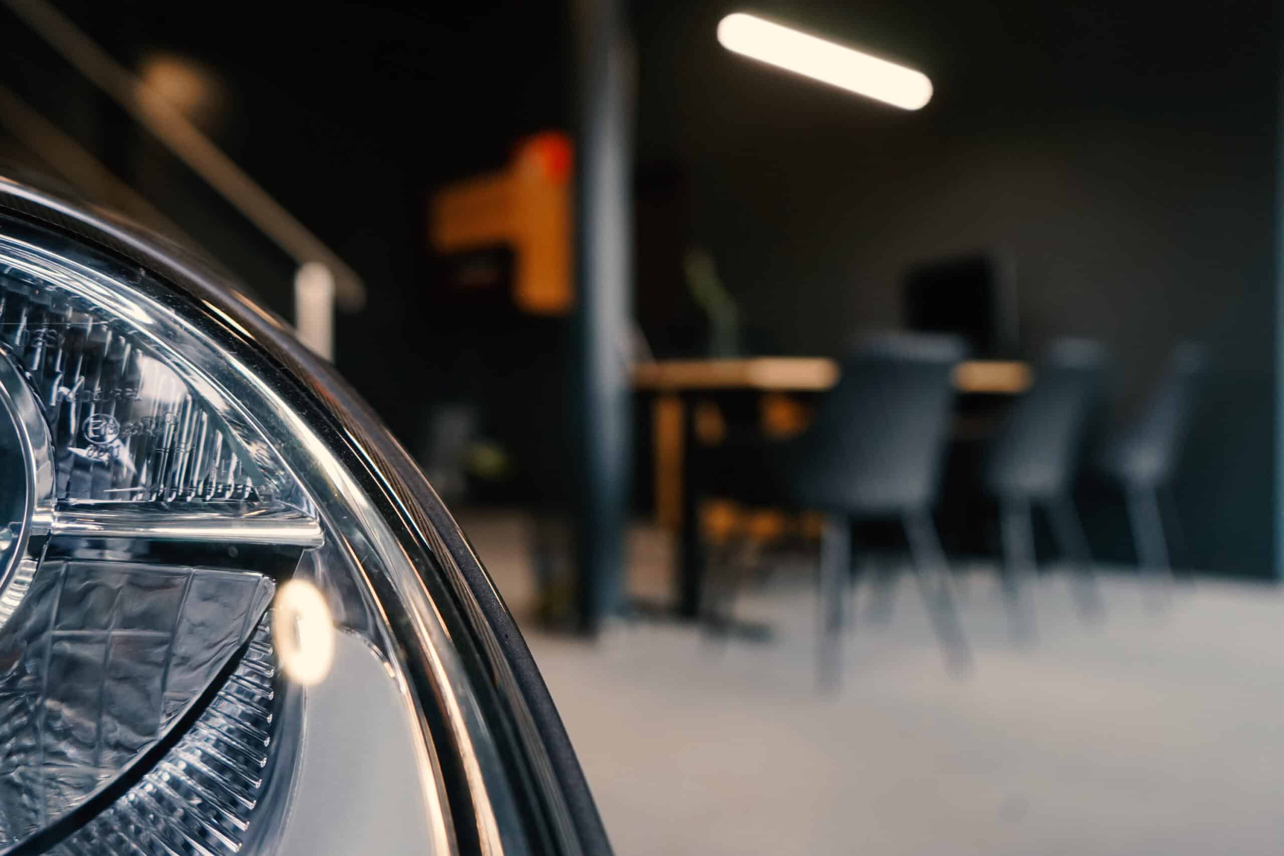 Beratungsbereich mit Blick in den Showroom